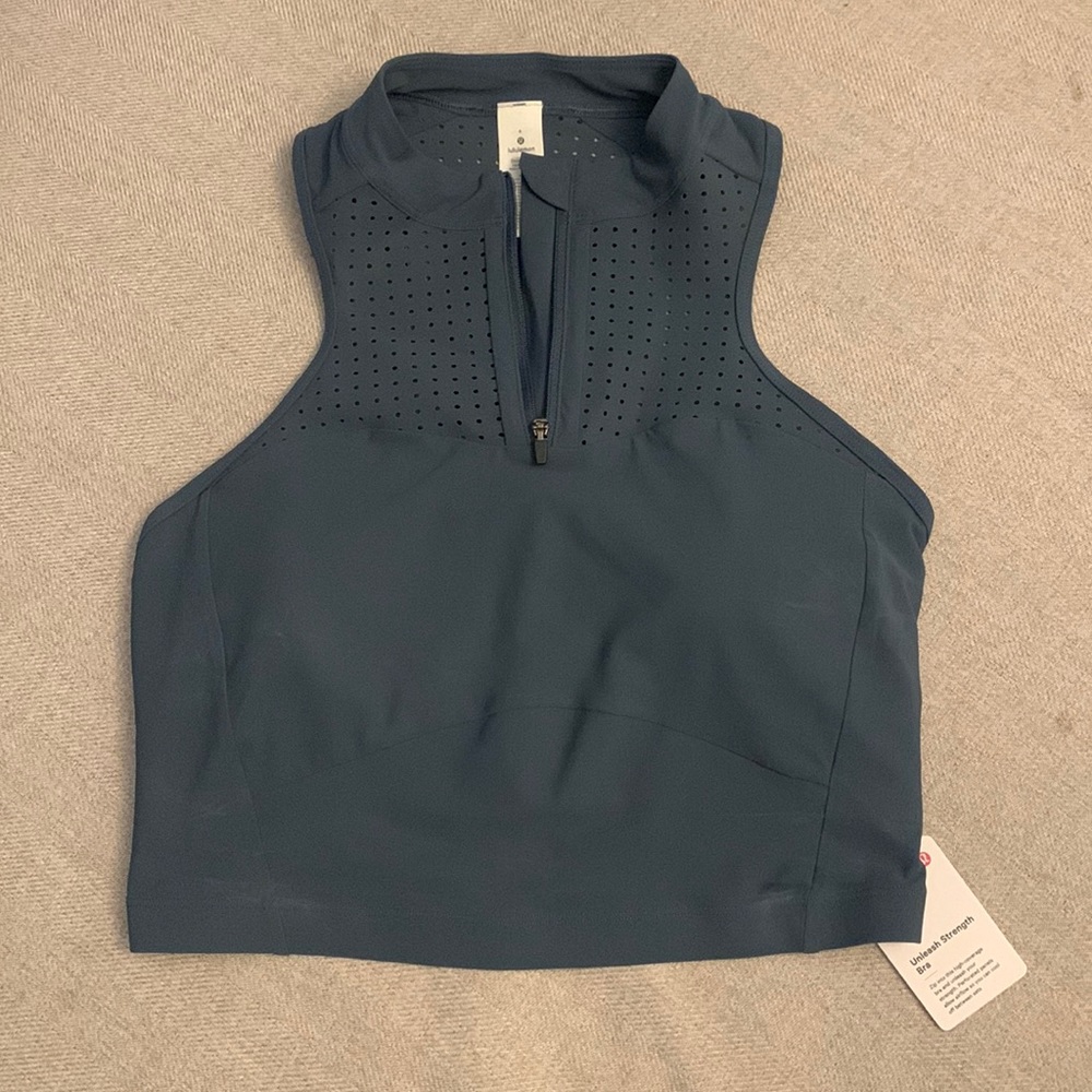 BNWT Lululemon Unleash Strength sports bra size 6 iron blue